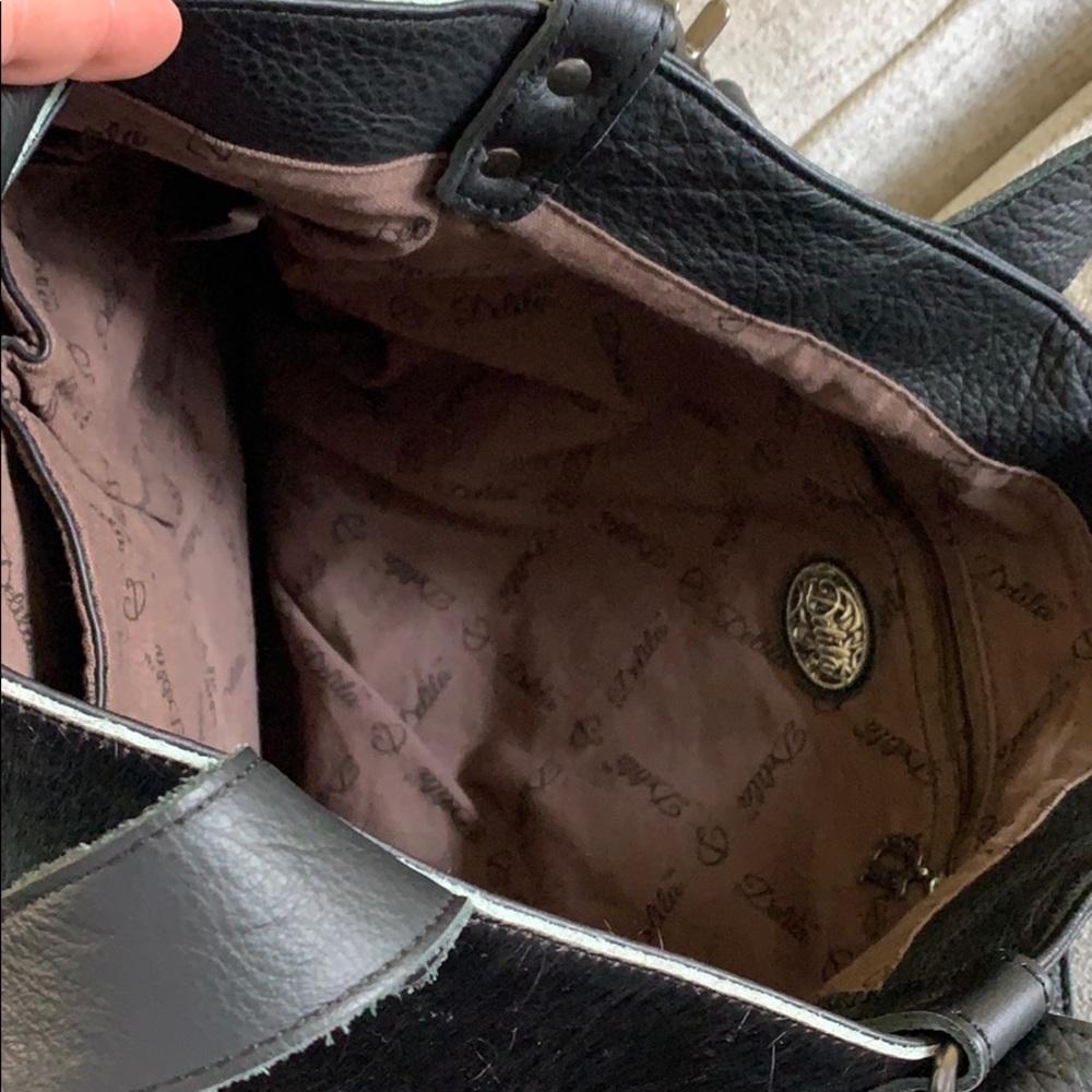 To many purses - Picture 3 of 3